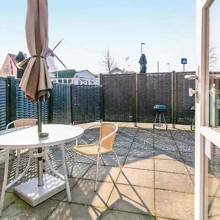 Two-bedroom In Apartamento *